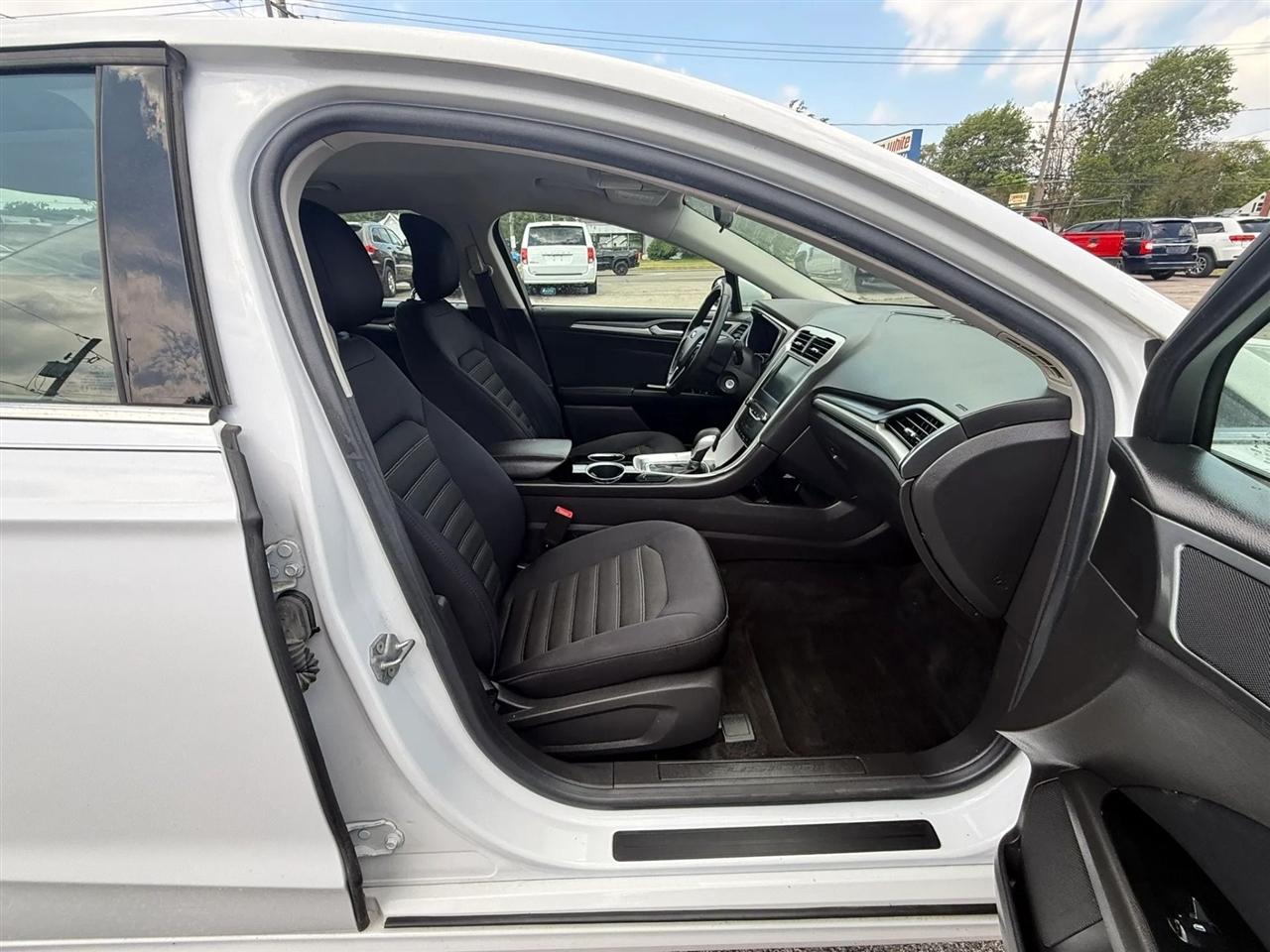 Ford Fusion SE 2014