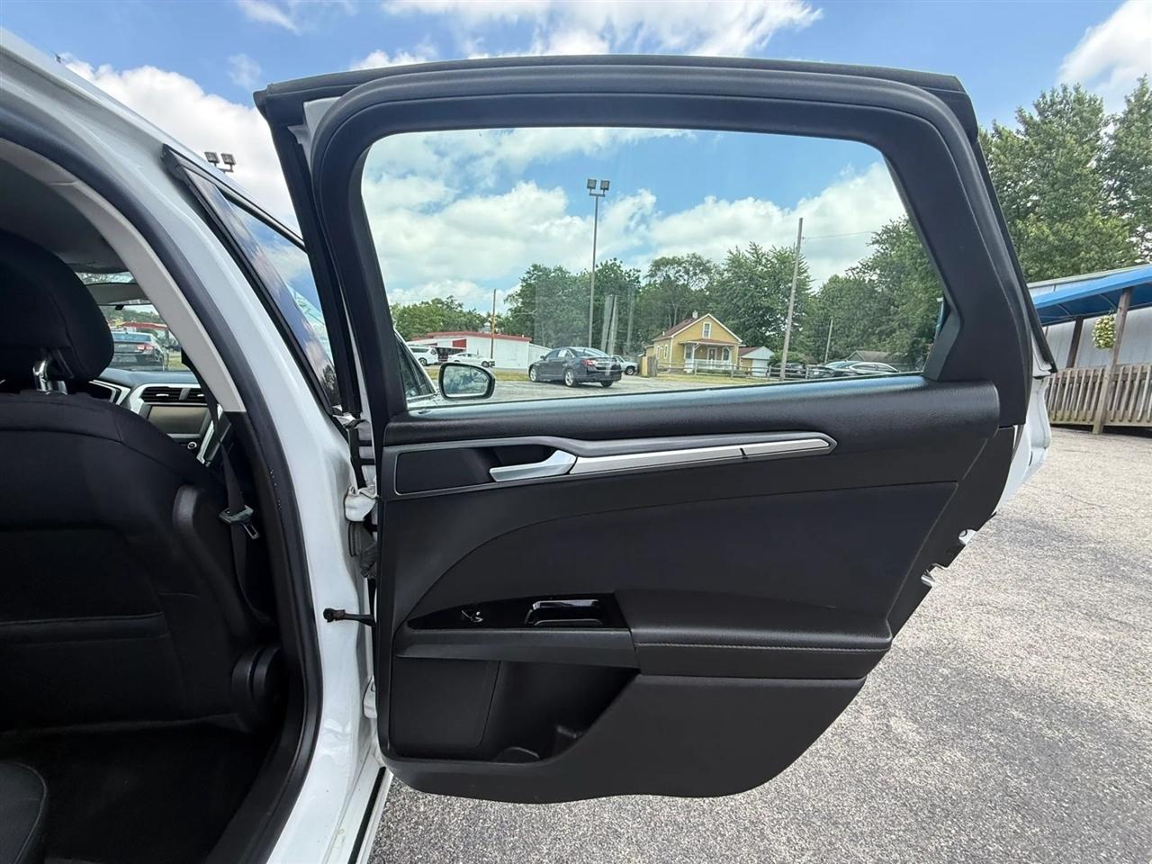 Ford Fusion SE 2014