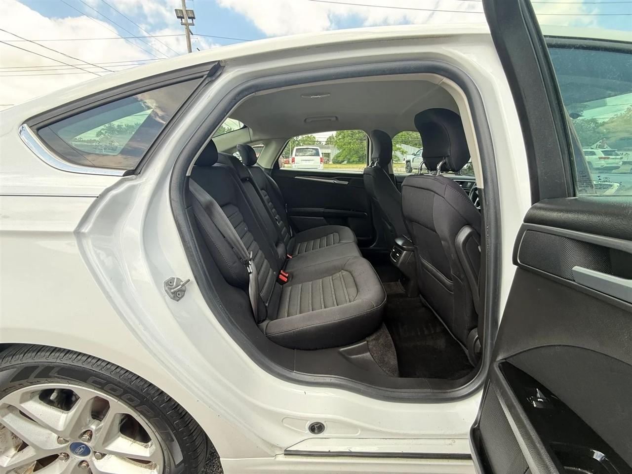 Ford Fusion SE 2014