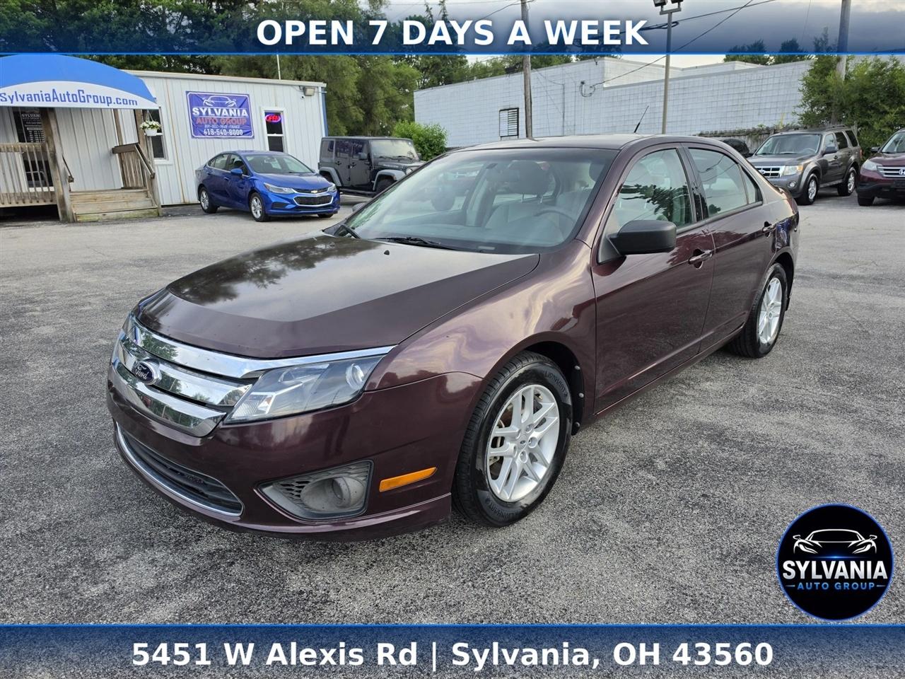 Ford Fusion I4 S 2011