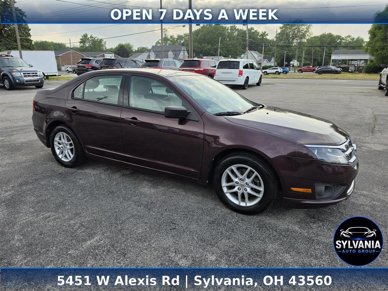 Ford Fusion I4 S 2011
