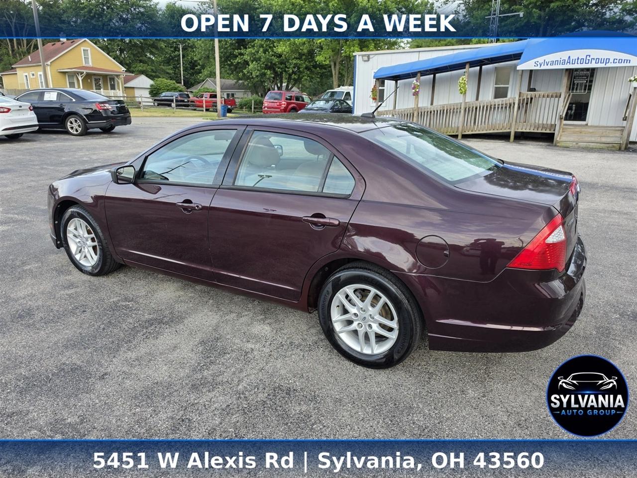 Ford Fusion I4 S 2011
