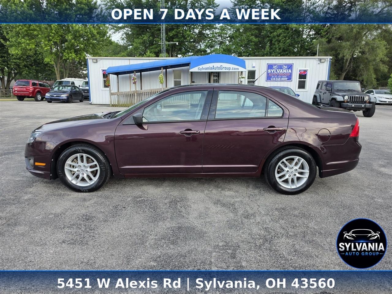 Ford Fusion I4 S 2011