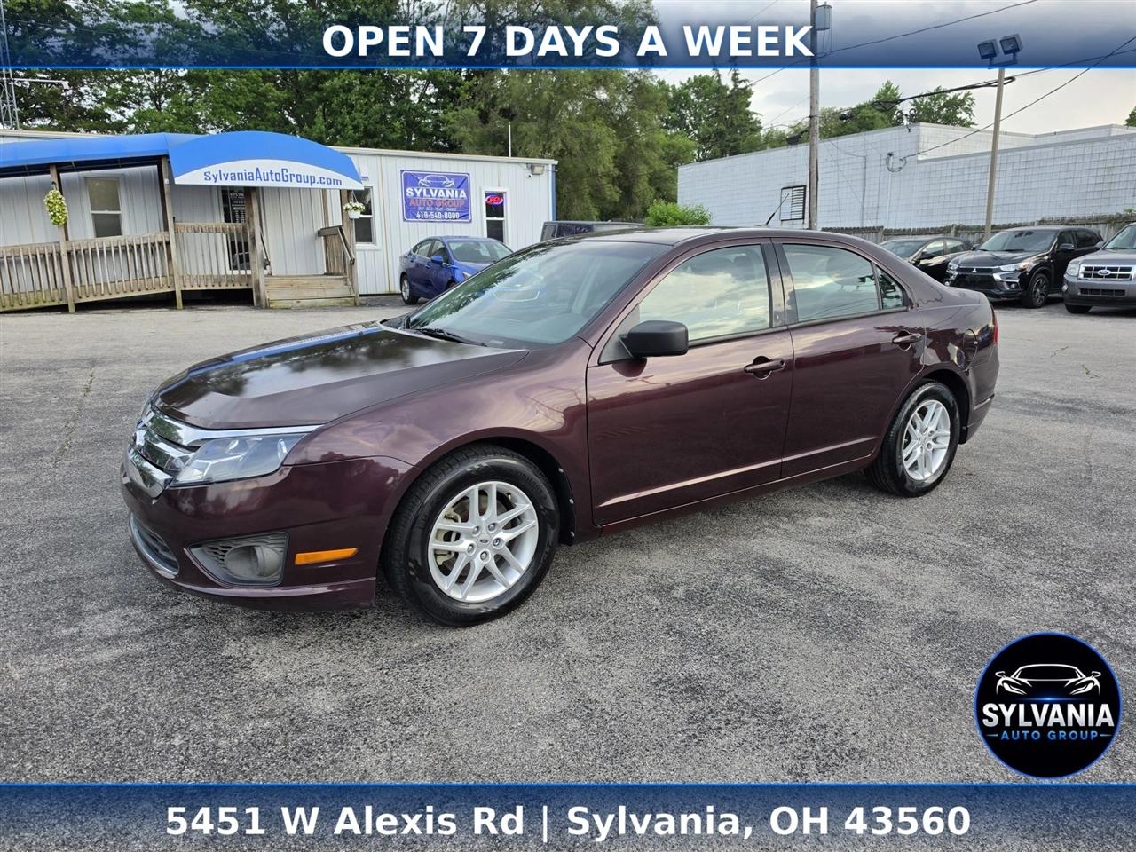 Ford Fusion I4 S 2011