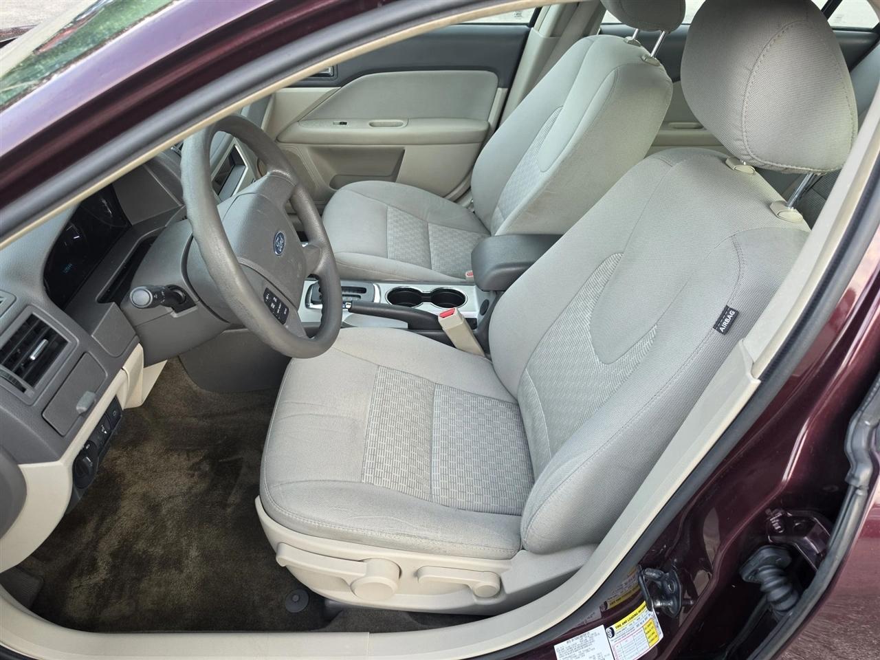 Ford Fusion I4 S 2011