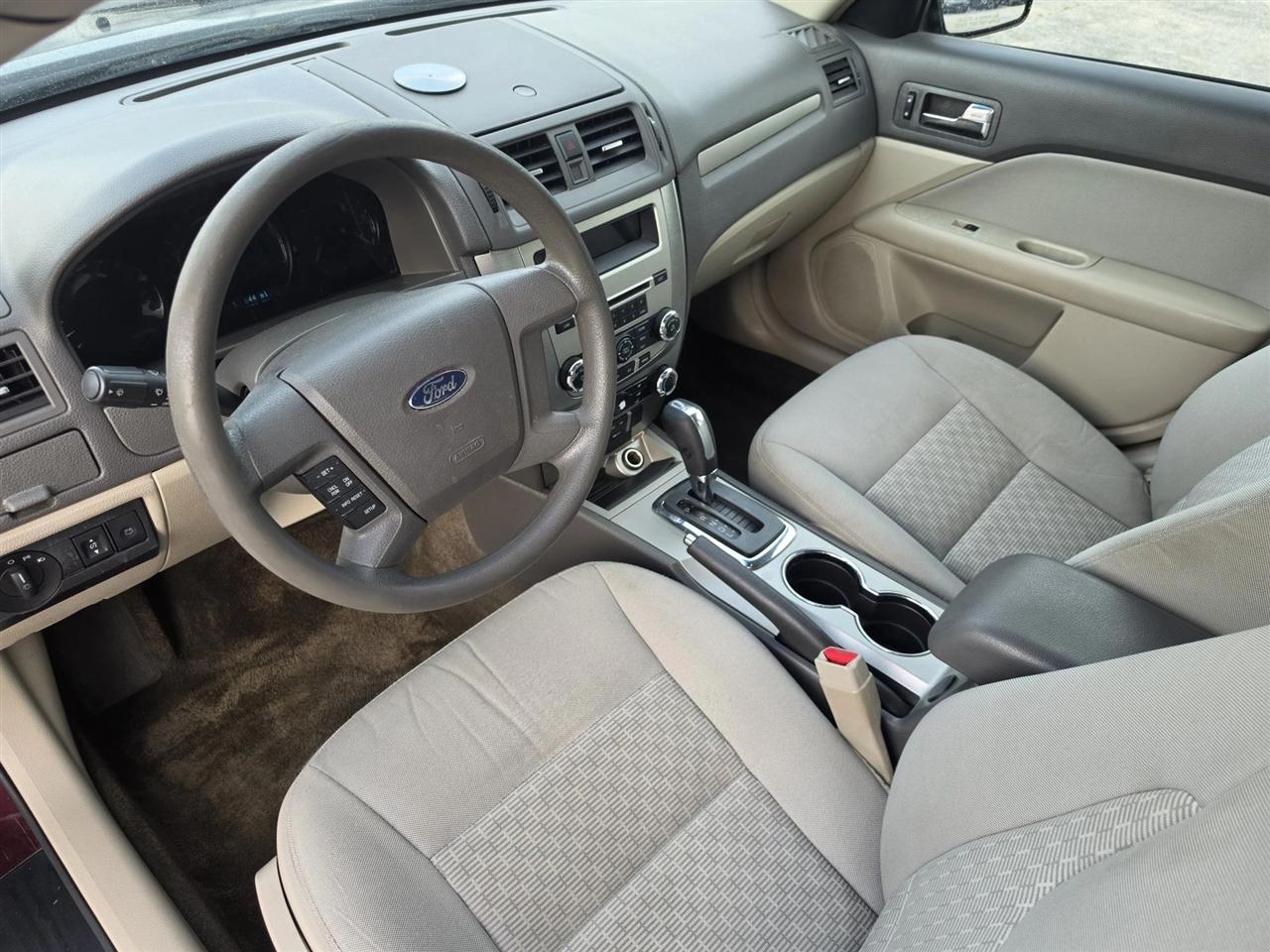 Ford Fusion I4 S 2011