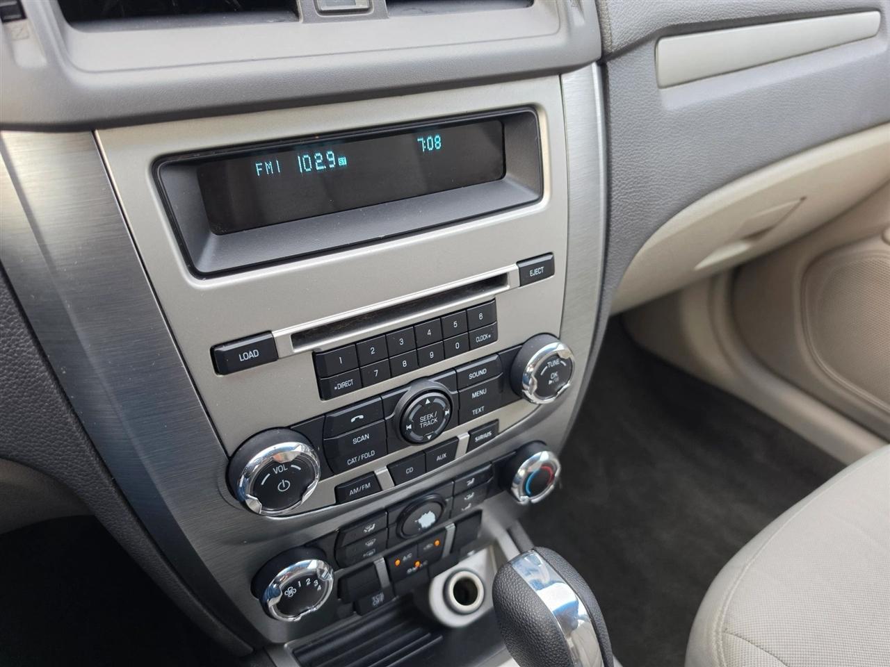 Ford Fusion I4 S 2011