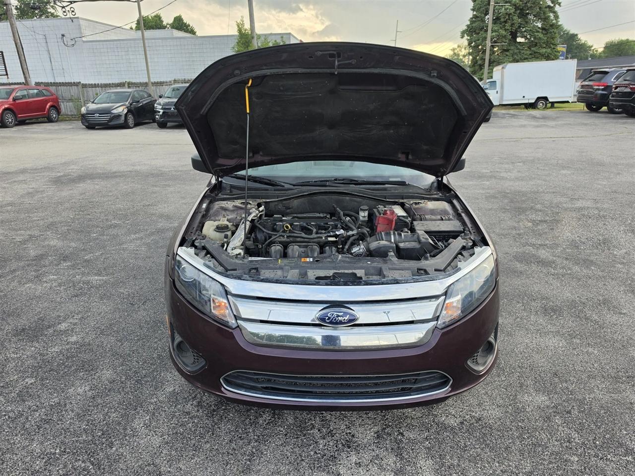 Ford Fusion I4 S 2011