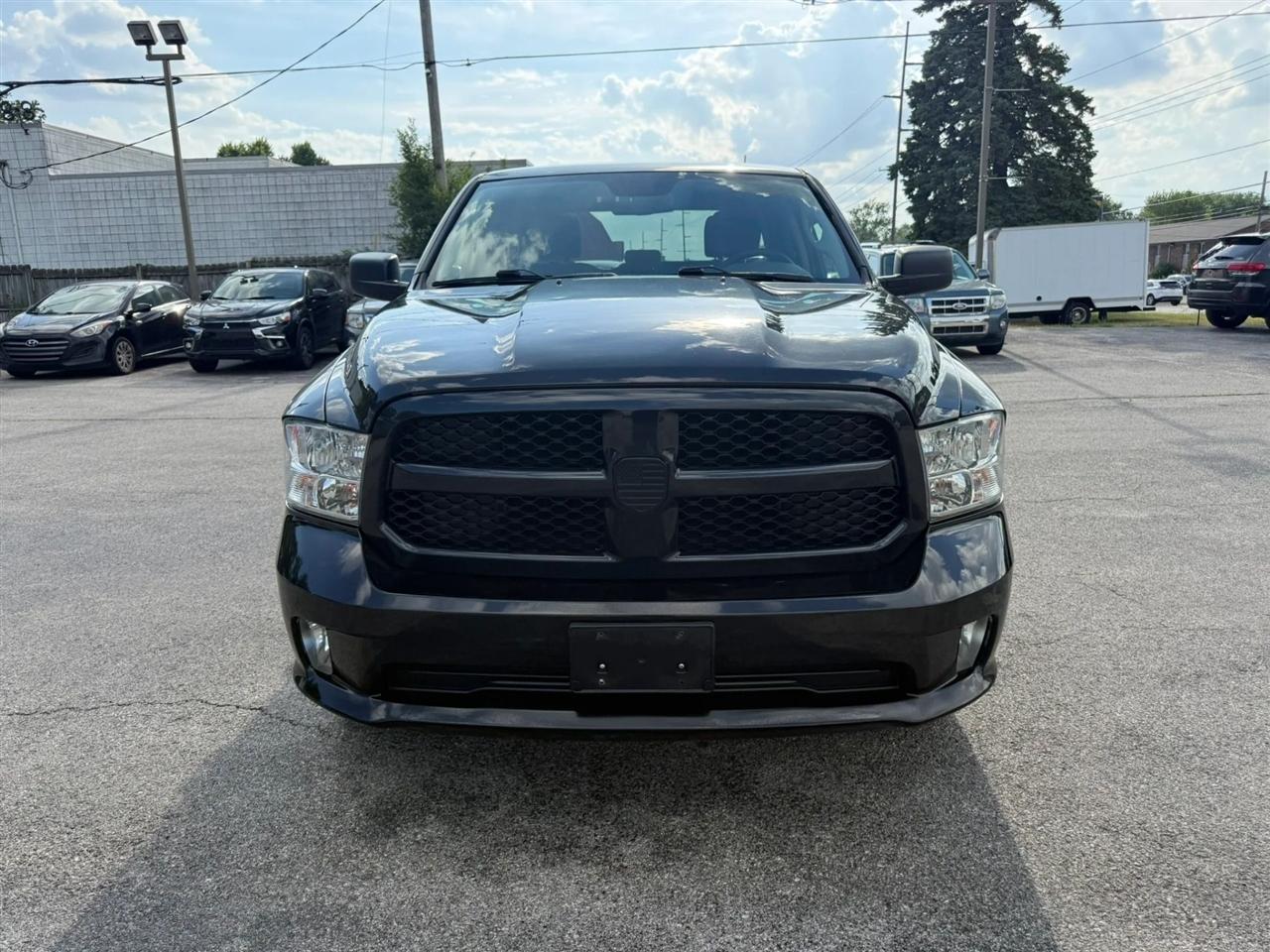 RAM 1500 Tradesman Quad Cab 4WD 2017