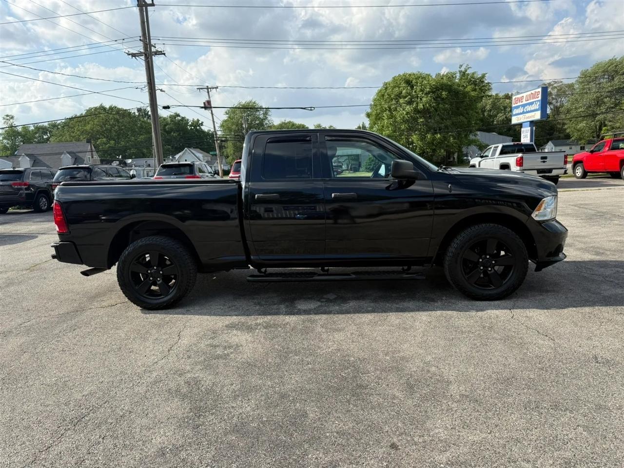 RAM 1500 Tradesman Quad Cab 4WD 2017