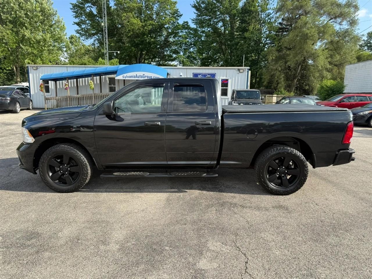 RAM 1500 Tradesman Quad Cab 4WD 2017
