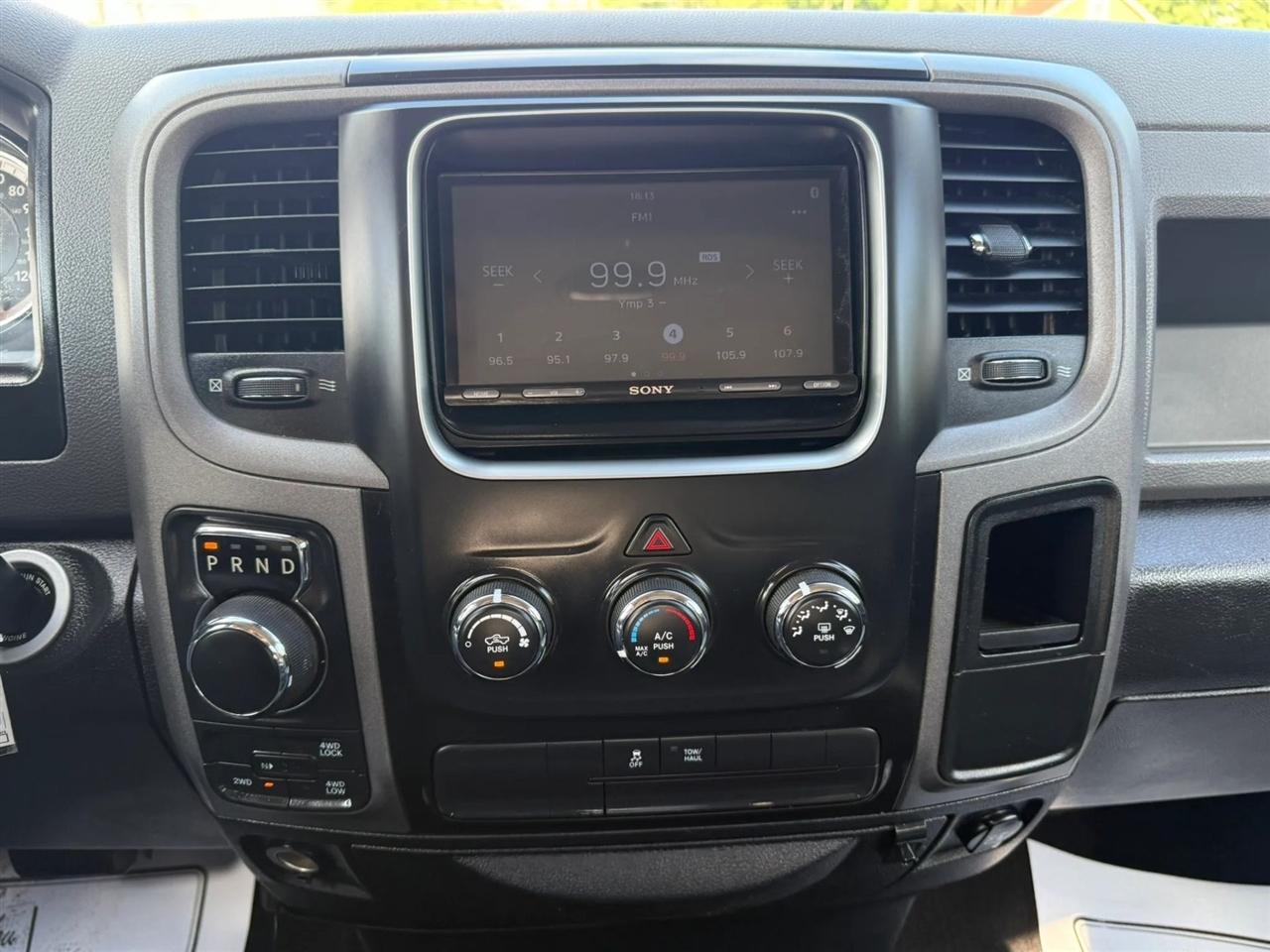 RAM 1500 Tradesman Quad Cab 4WD 2017