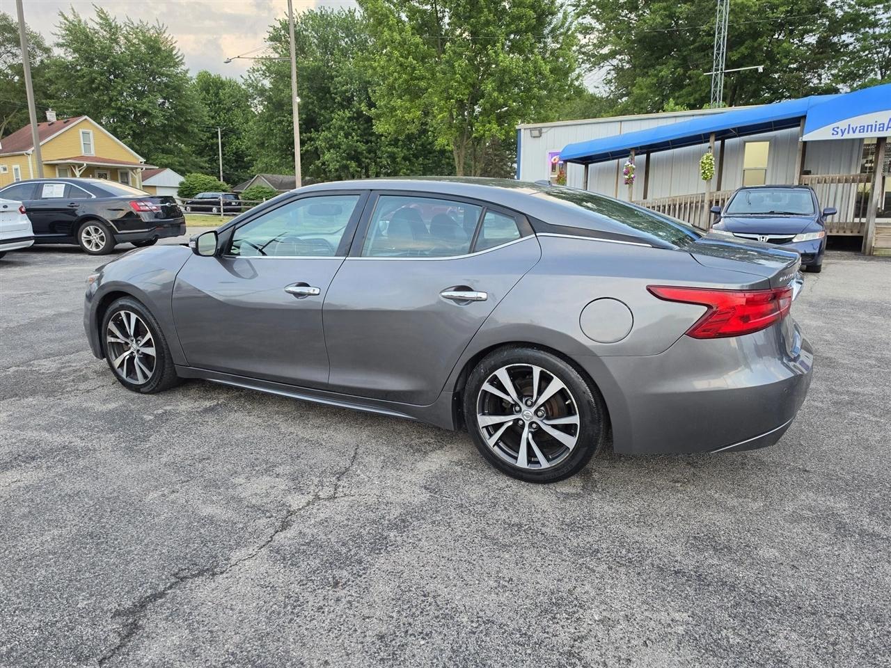 Nissan Maxima 3.5 SV 2017