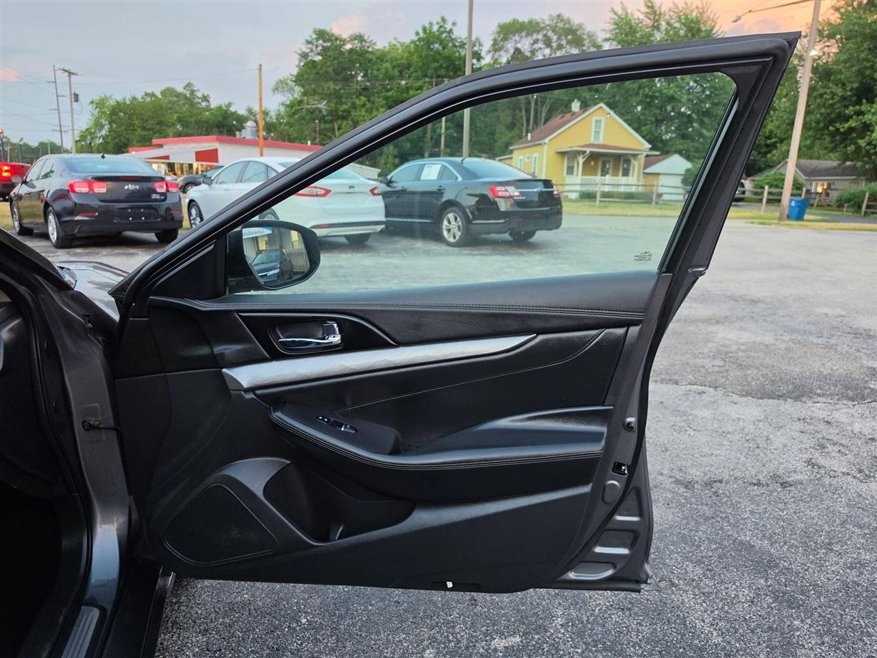 Nissan Maxima 3.5 SV 2017