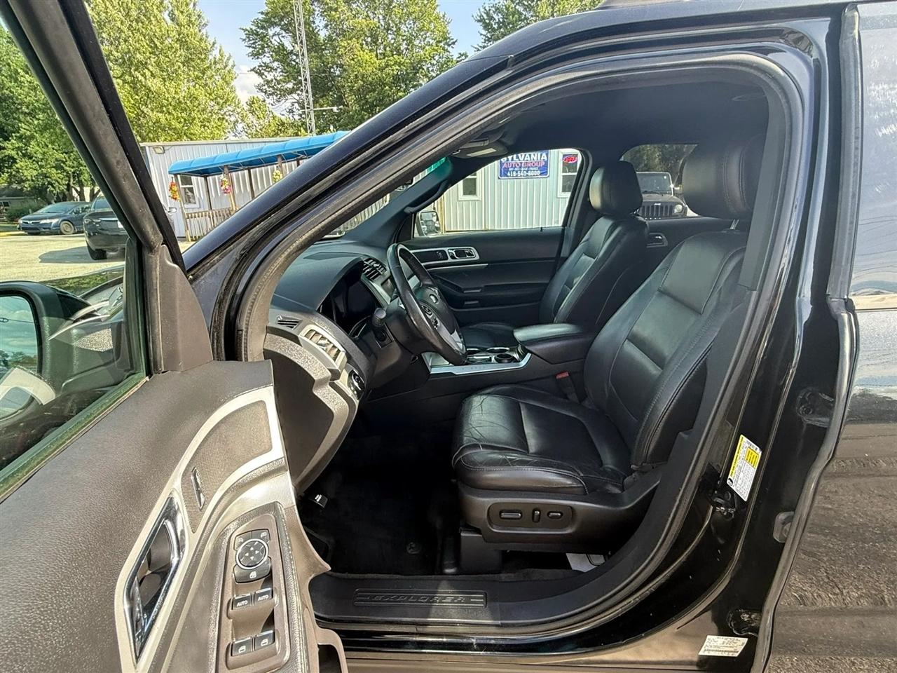 Ford Explorer XLT FWD 2014