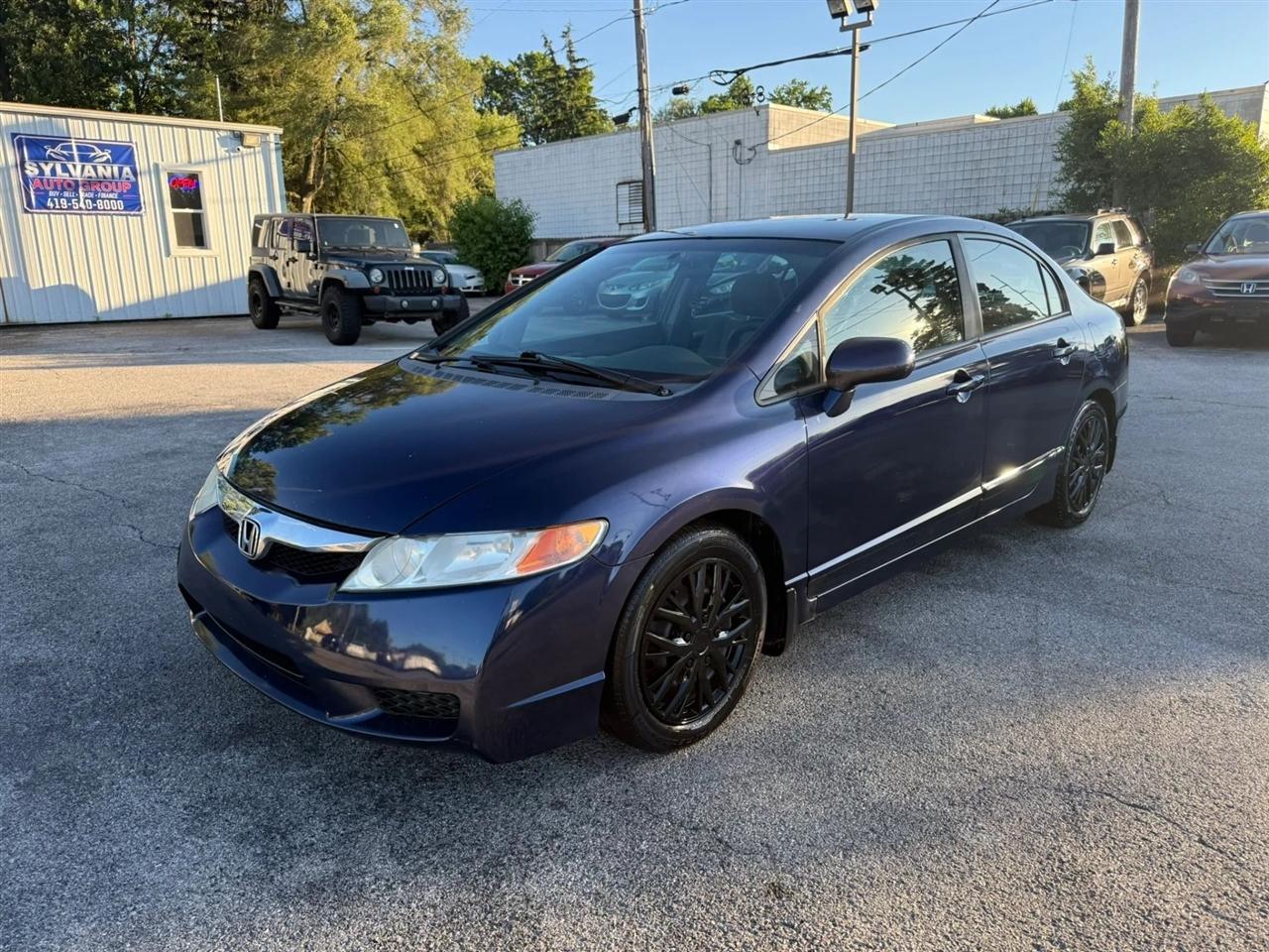 Honda Civic LX Sedan 5-Speed AT 2009