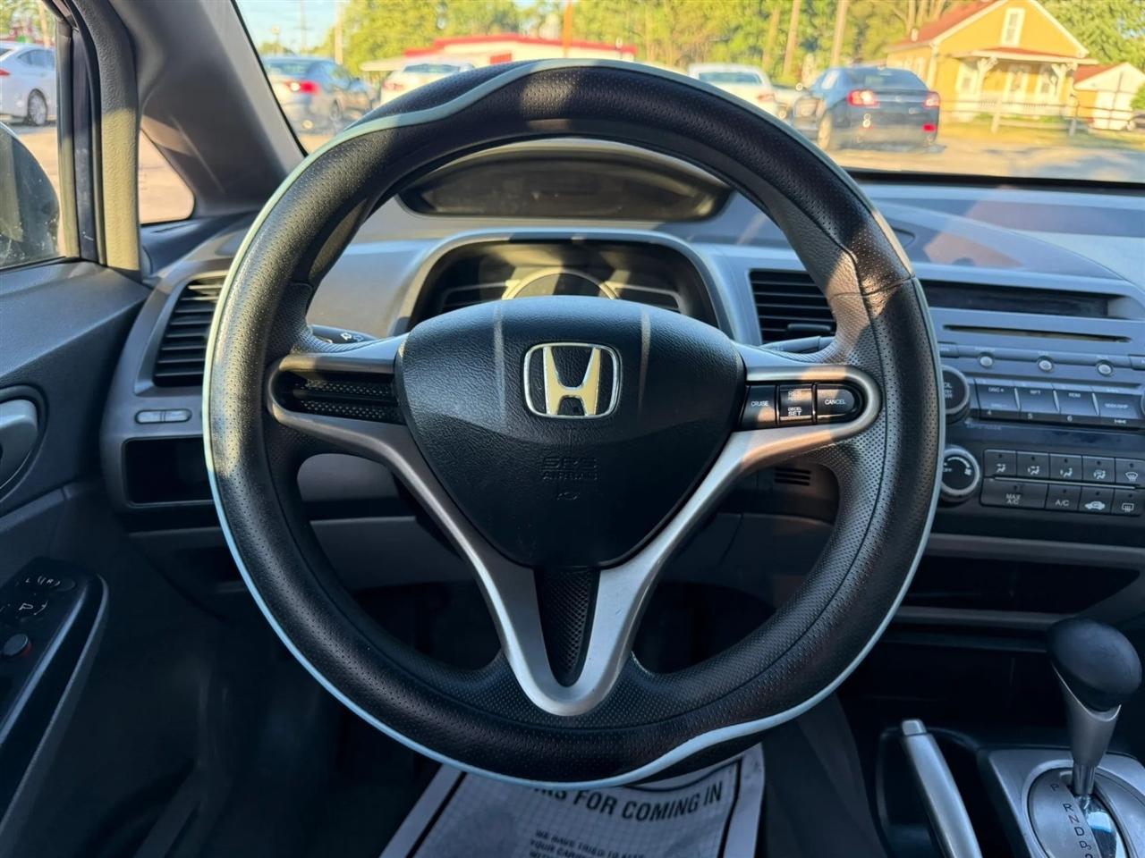 Honda Civic LX Sedan 5-Speed AT 2009