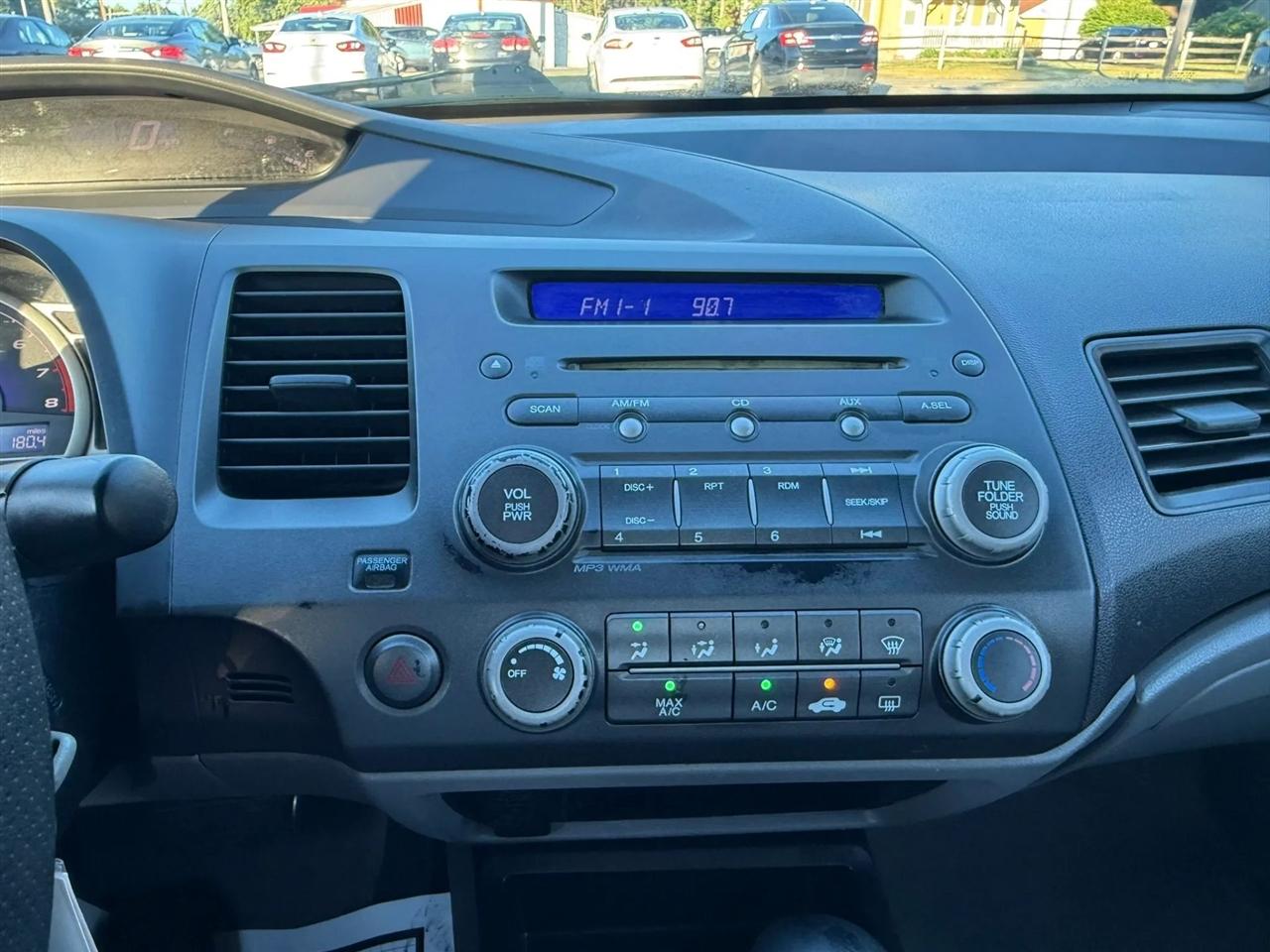 Honda Civic LX Sedan 5-Speed AT 2009