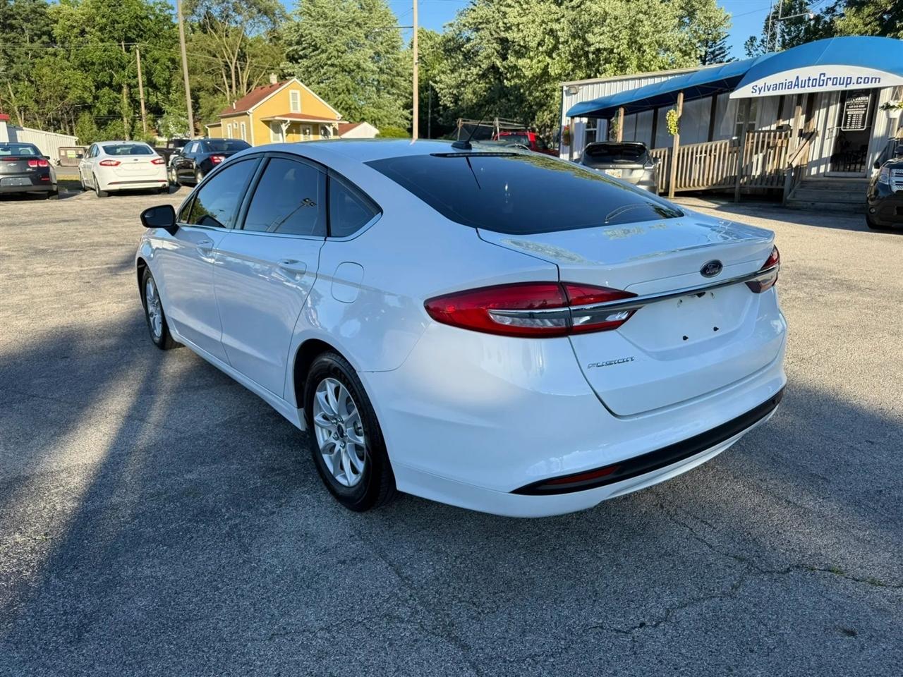 Ford Fusion S 2017
