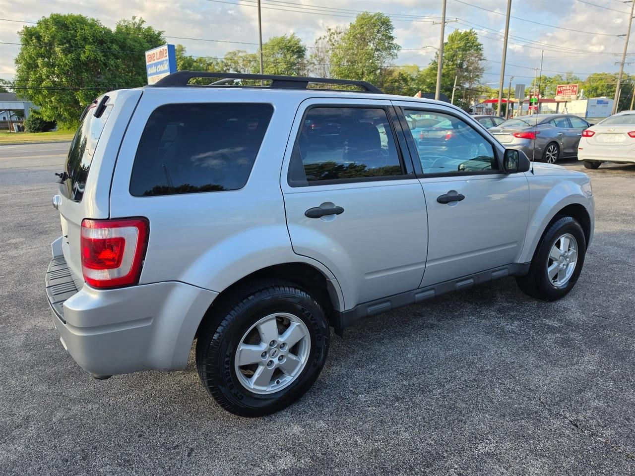 Ford Escape XLT FWD 2012