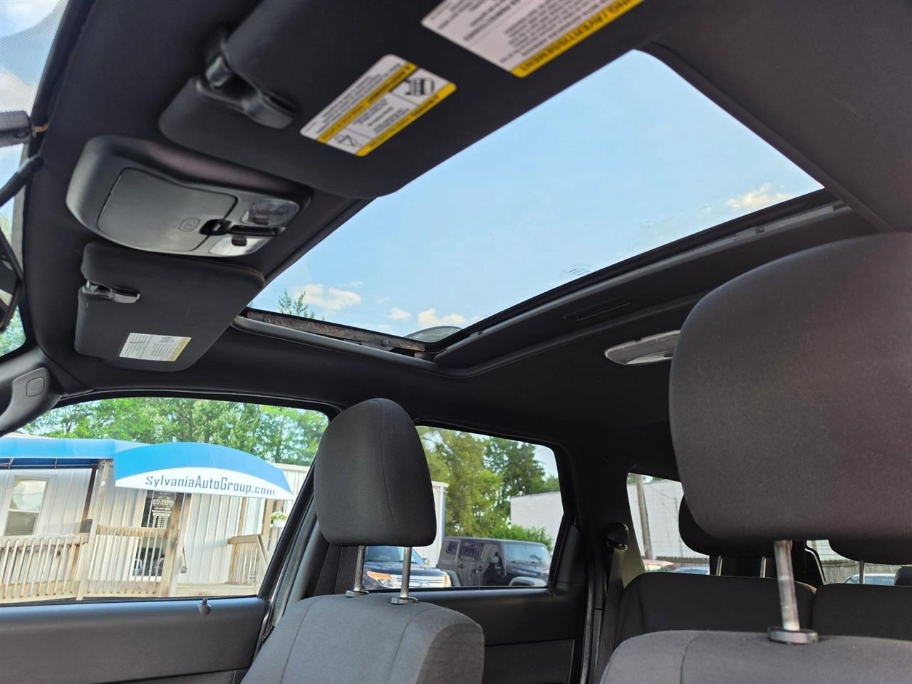 Ford Escape XLT FWD 2012