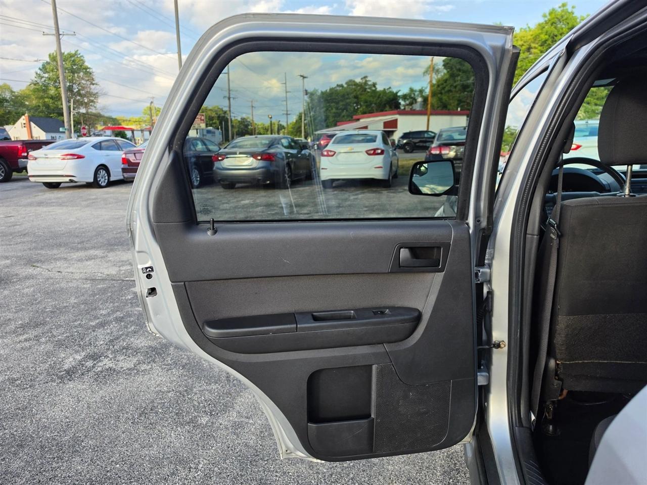 Ford Escape XLT FWD 2012