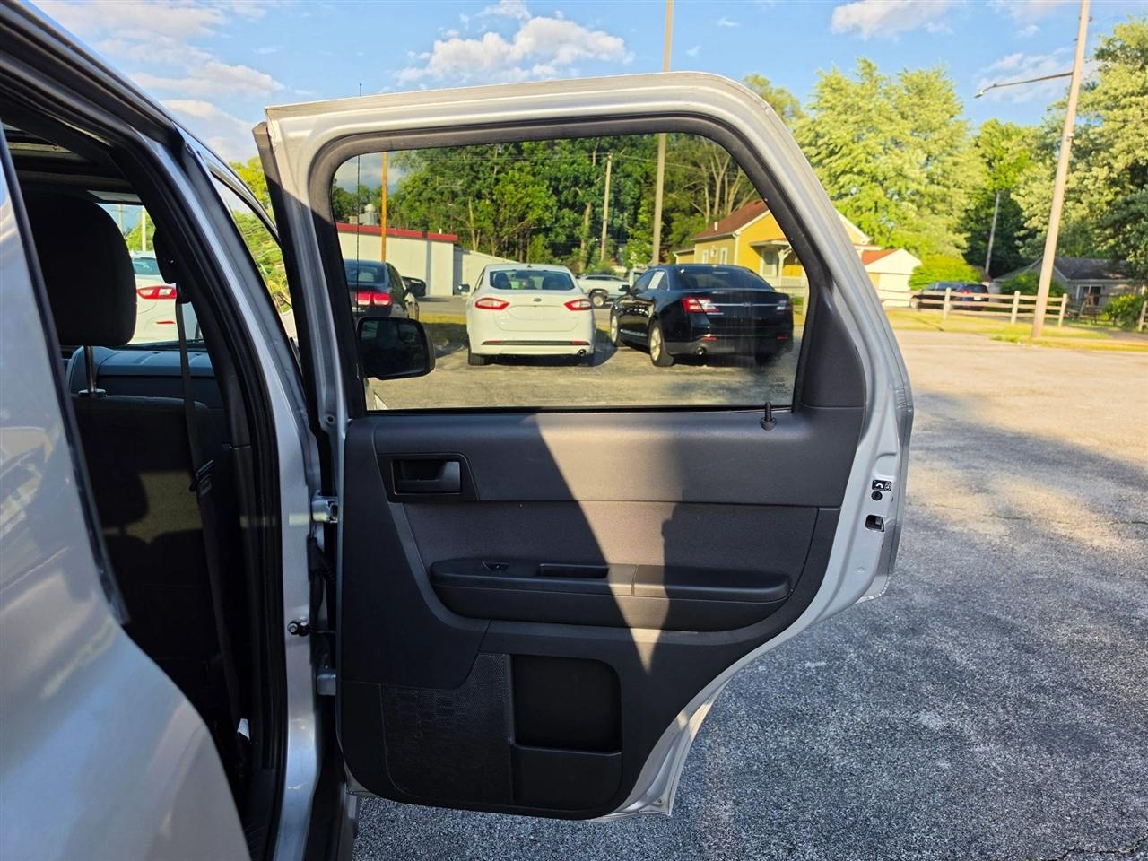 Ford Escape XLT FWD 2012