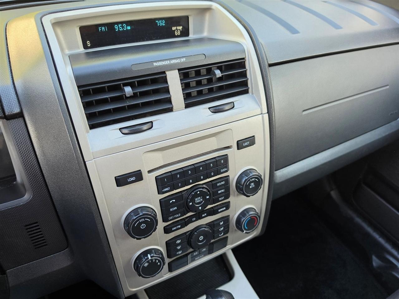 Ford Escape XLT FWD 2012