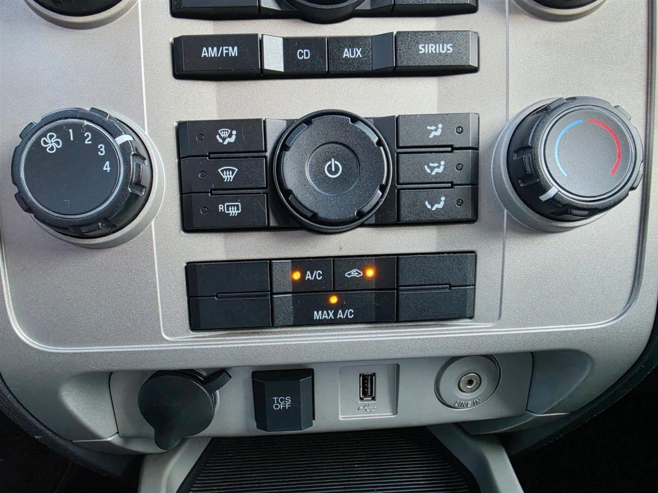 Ford Escape XLT FWD 2012