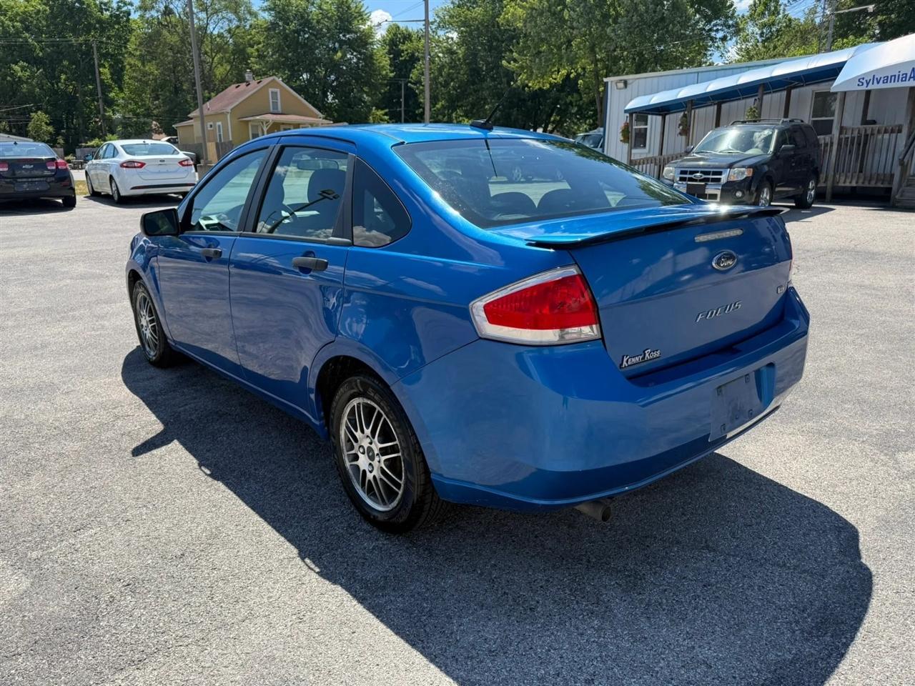 Ford Focus SE Sedan 2010