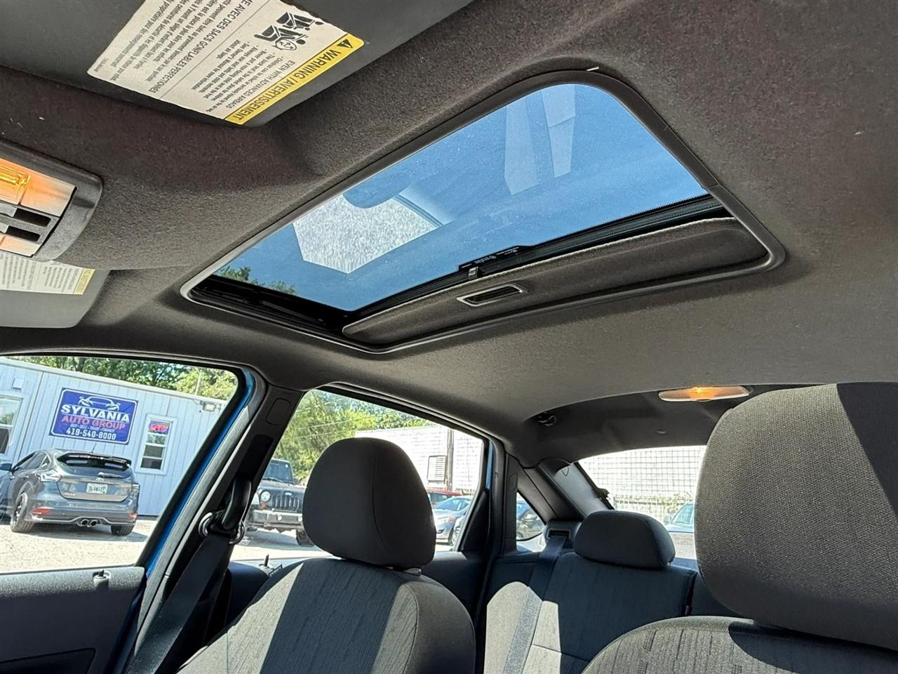 Ford Focus SE Sedan 2010