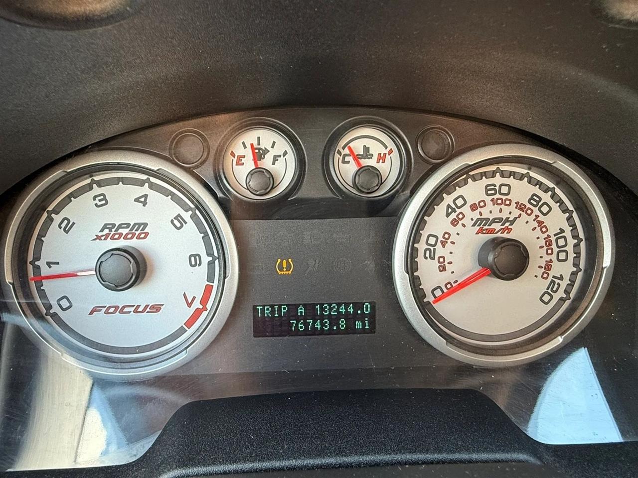 Ford Focus SE Sedan 2010