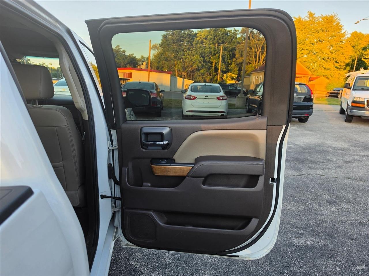Chevrolet Silverado 1500 LTZ Crew Cab 4WD 2016