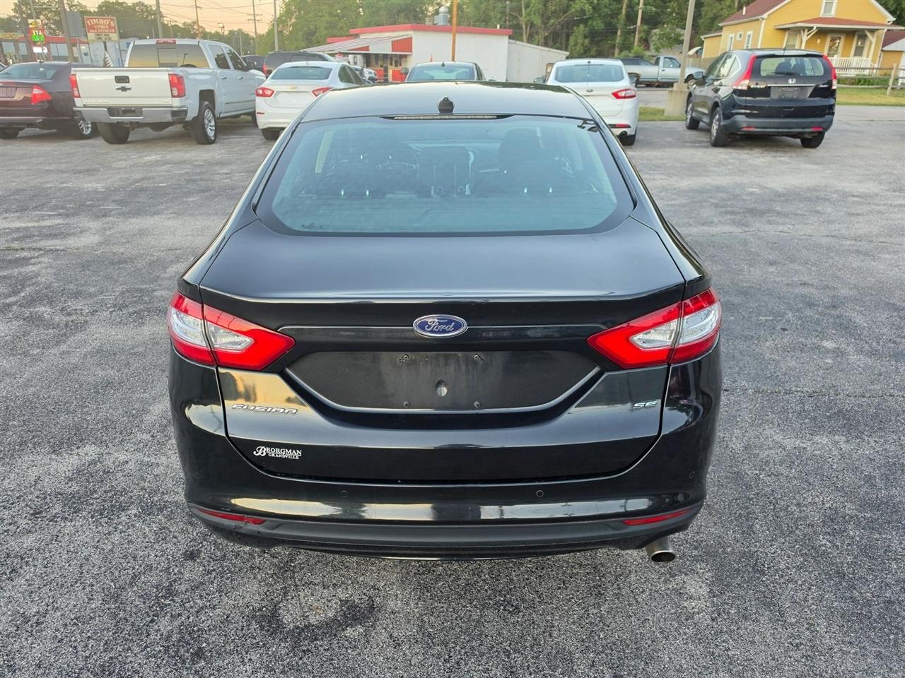Ford Fusion SE 2013