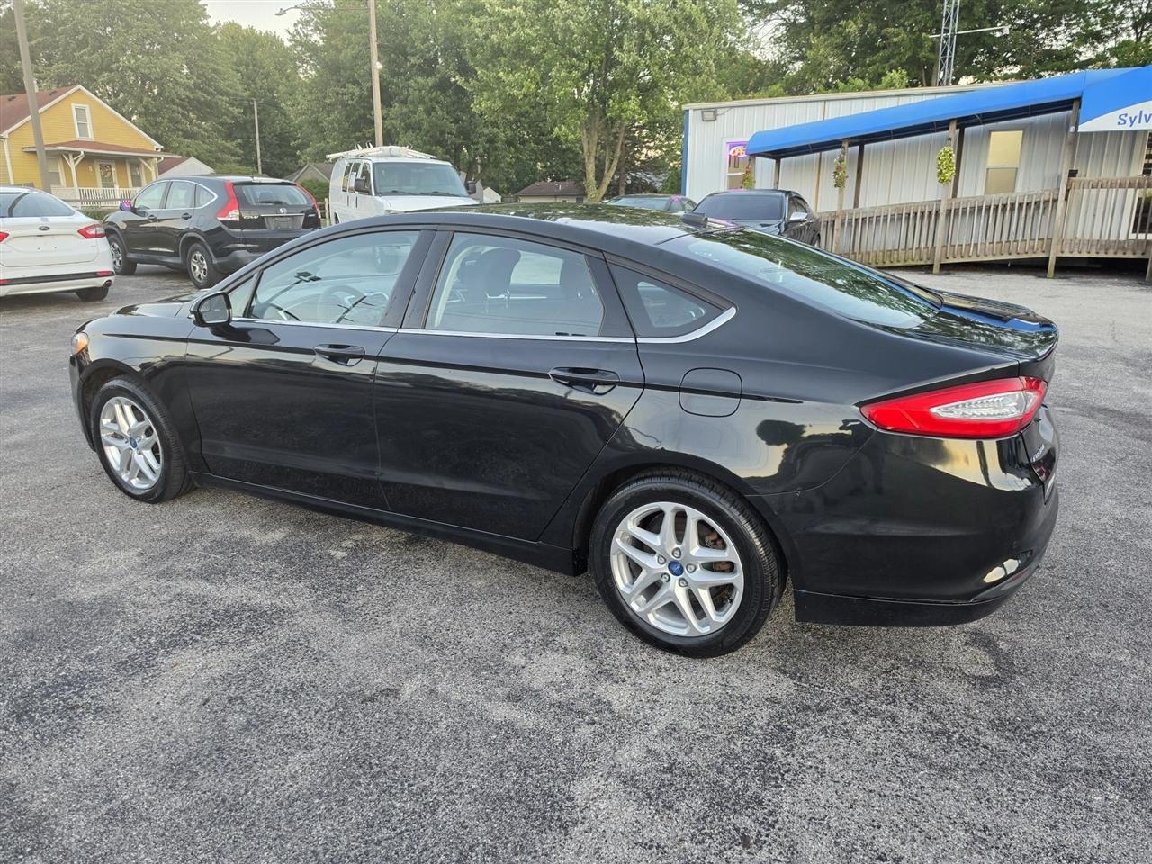Ford Fusion SE 2013