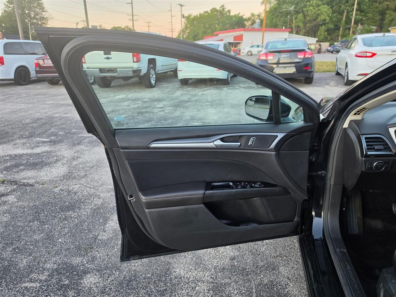 Ford Fusion SE 2013