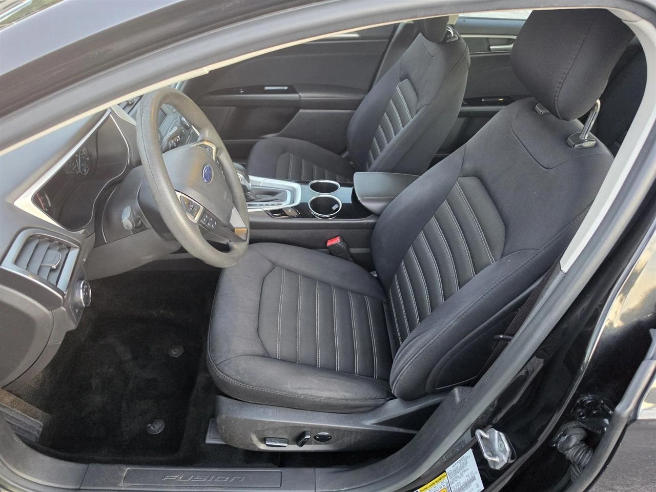 Ford Fusion SE 2013