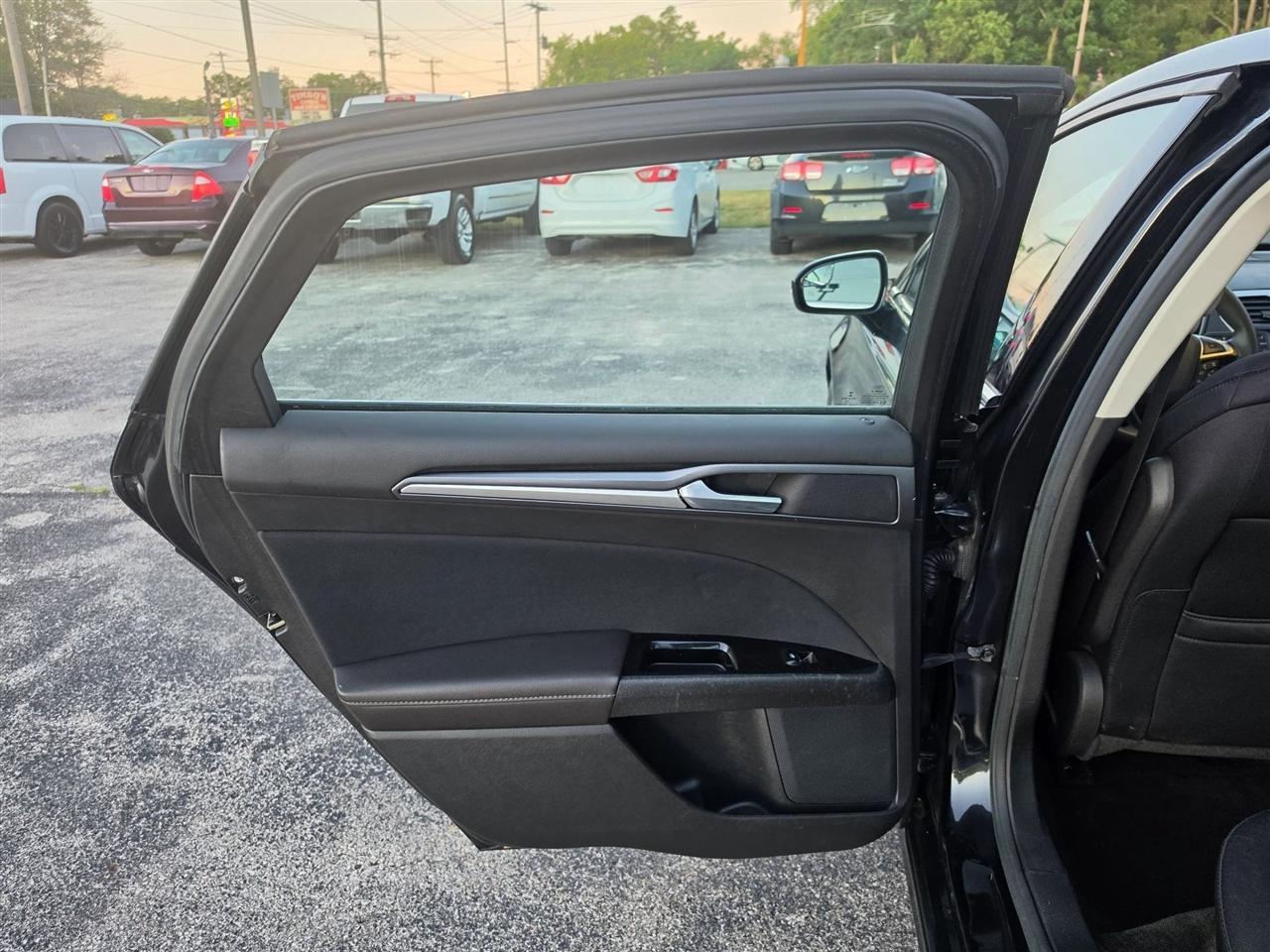 Ford Fusion SE 2013