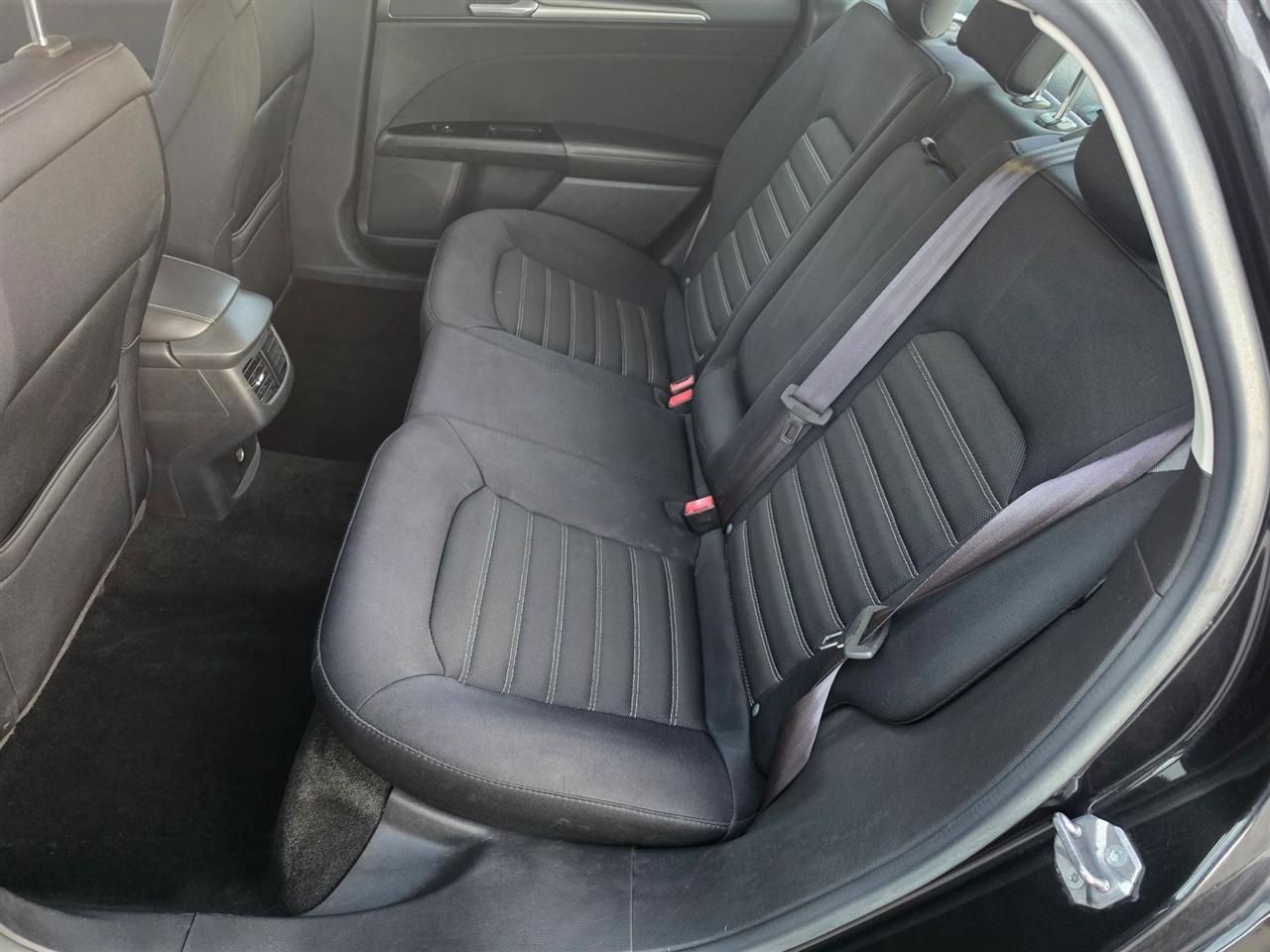 Ford Fusion SE 2013