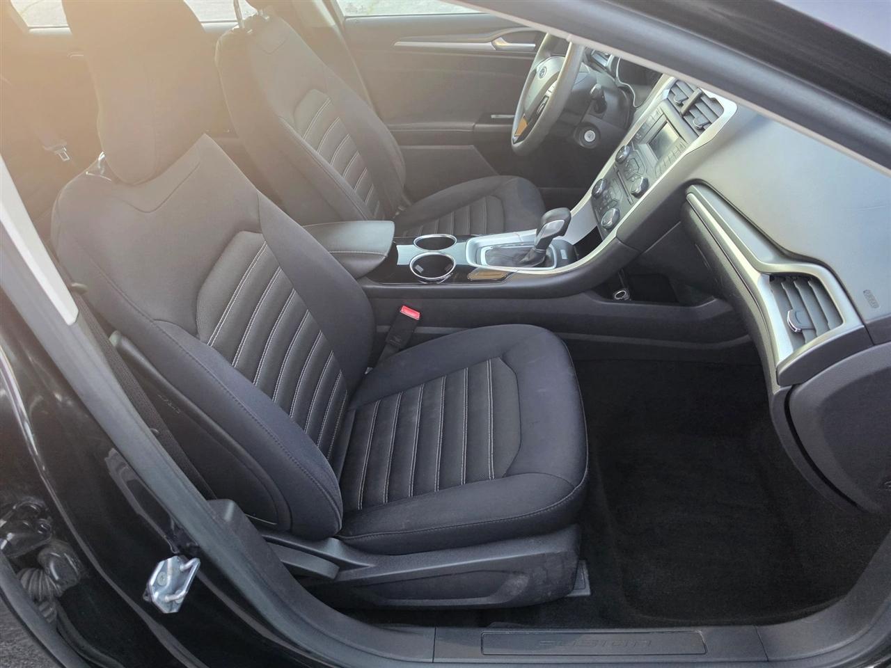 Ford Fusion SE 2013