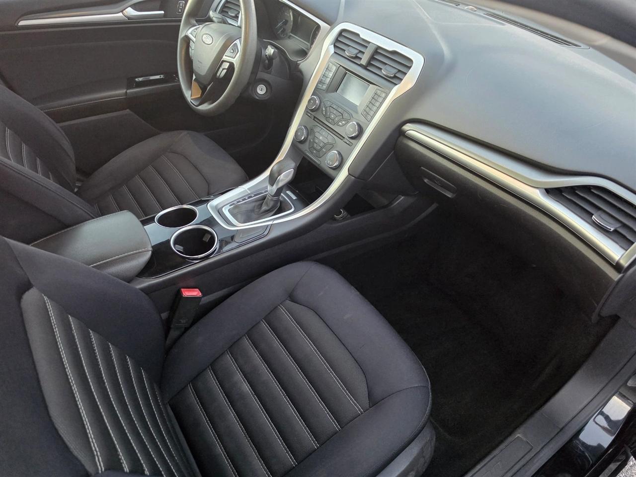 Ford Fusion SE 2013