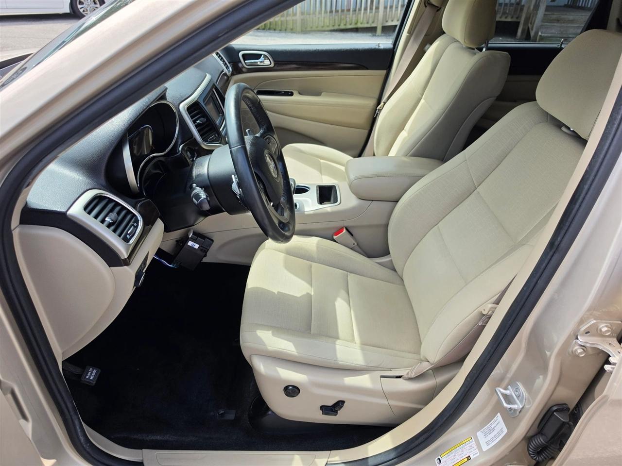 Jeep Grand Cherokee Laredo 4WD 2014