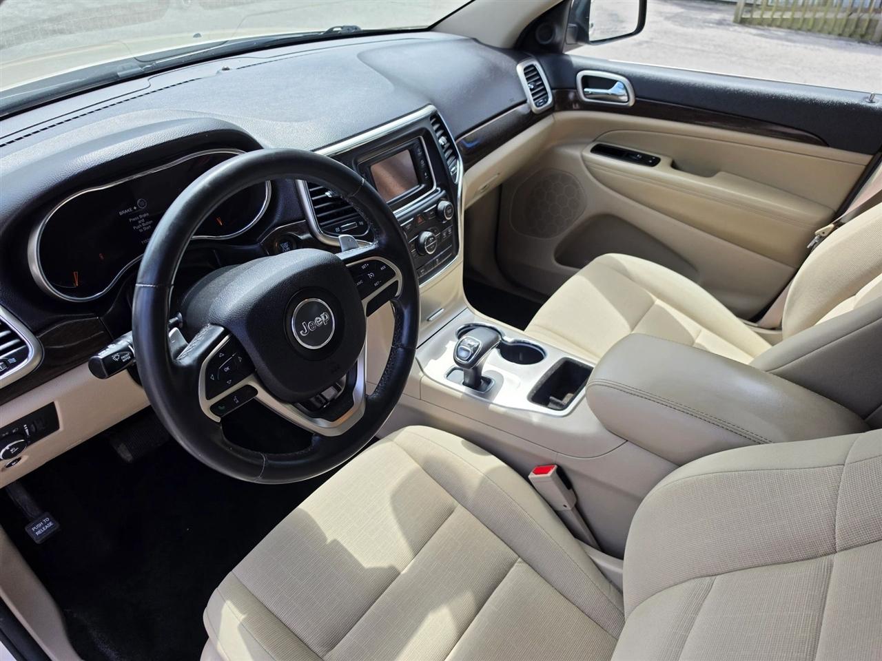 Jeep Grand Cherokee Laredo 4WD 2014