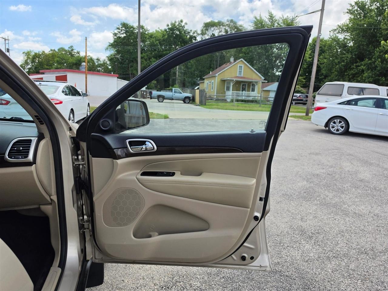 Jeep Grand Cherokee Laredo 4WD 2014
