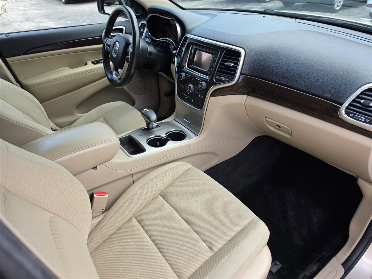 Jeep Grand Cherokee Laredo 4WD 2014