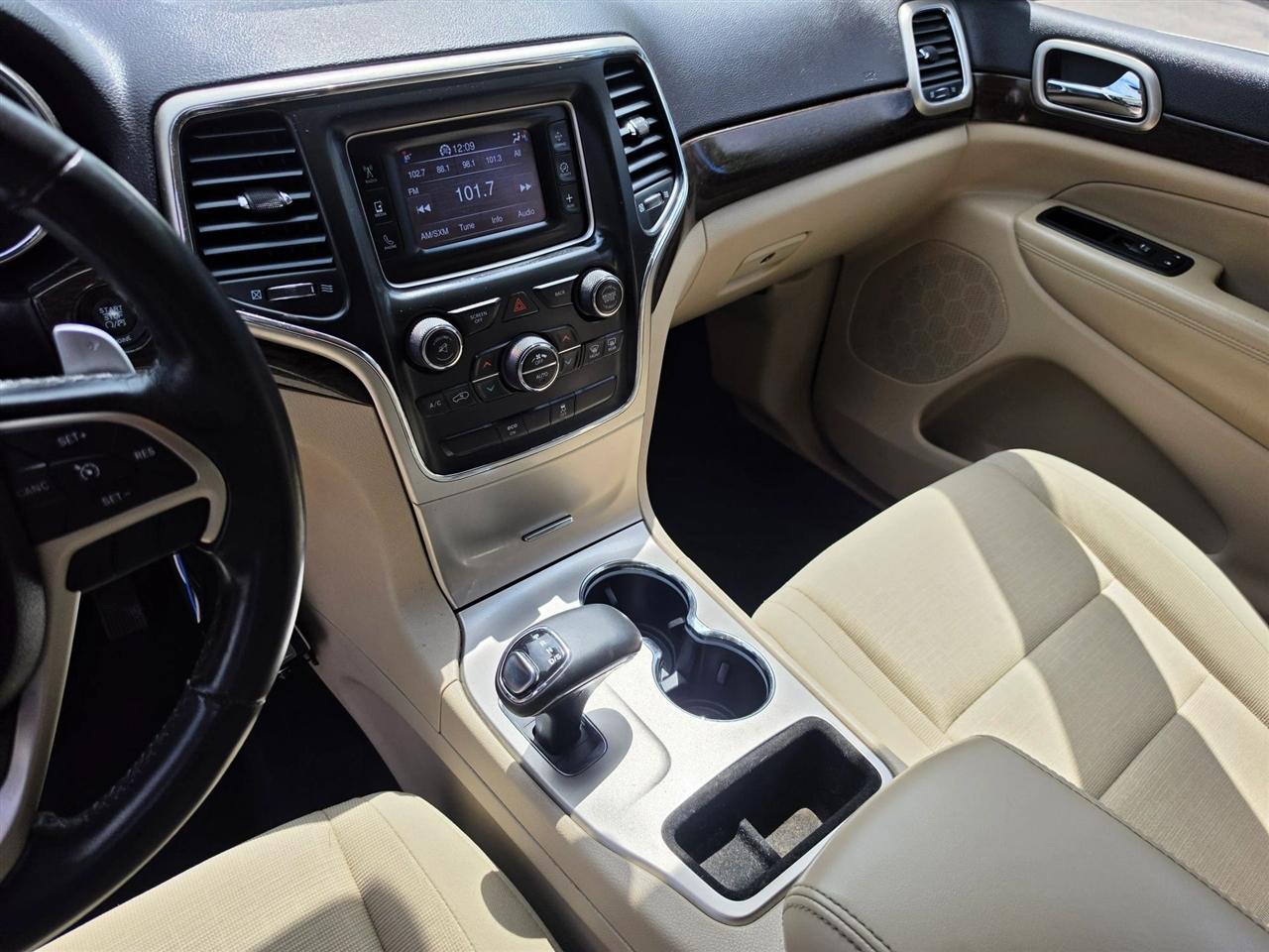 Jeep Grand Cherokee Laredo 4WD 2014