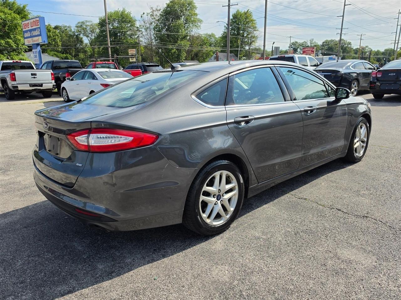 Ford Fusion SE 2015