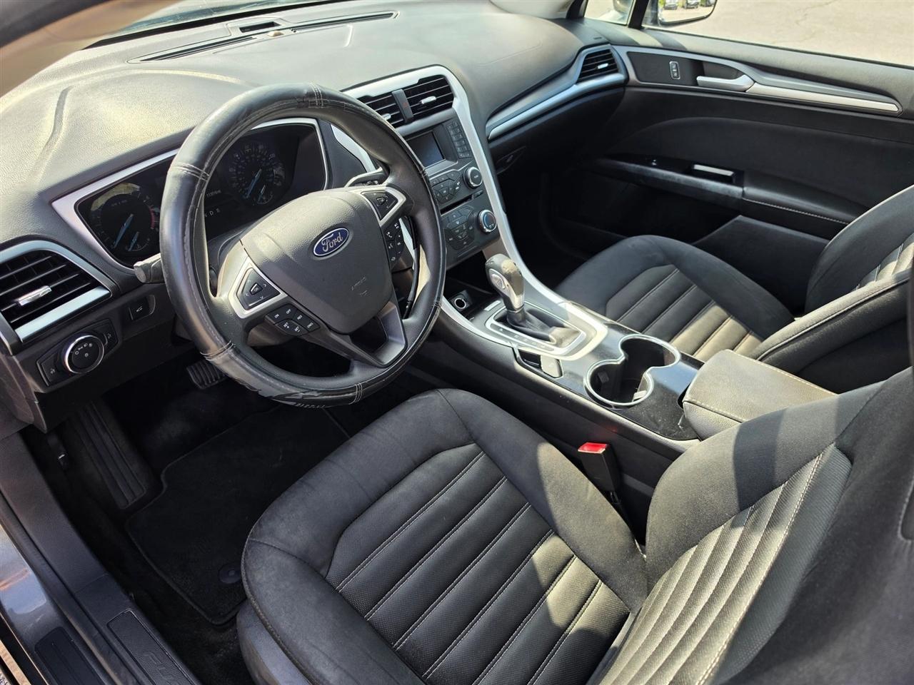 Ford Fusion SE 2015
