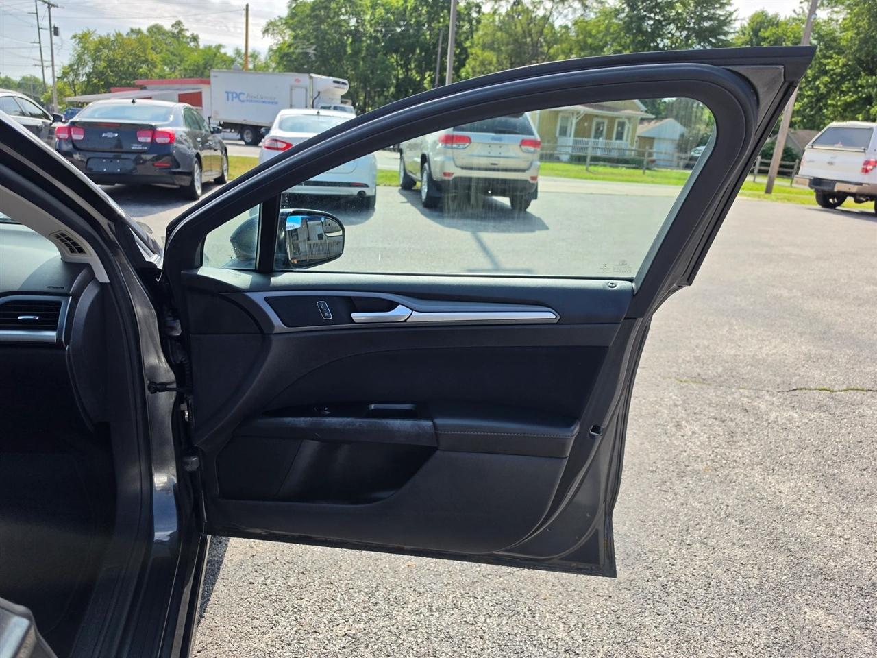 Ford Fusion SE 2015