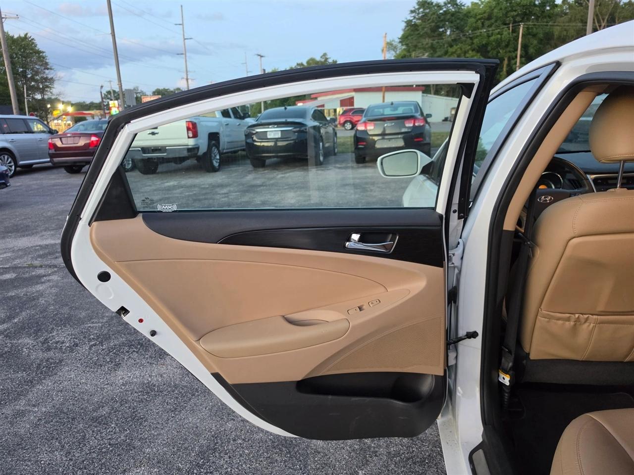 Hyundai Sonata Limited Auto 2013
